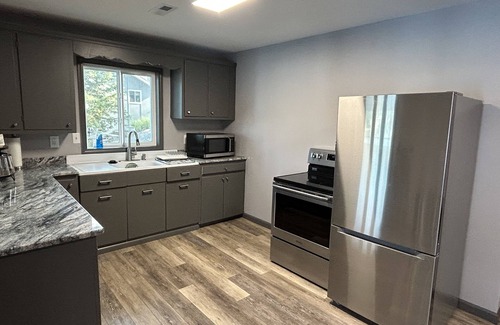 Osage Beach House | Cozy Lakefront Private Retreat - Near Shorty Pants Lounge