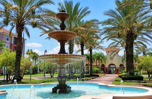 Florida Central Atlantic Coast Condo | Cozy Lakeview Condo w/ Private Balcony!