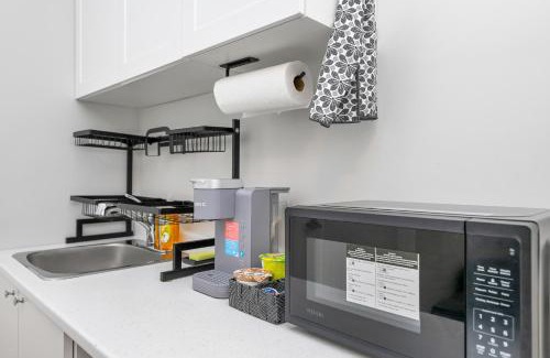 Langford Apartment | Cozy Langford suite