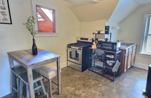 Riverwest House | Cozy Lofted Riverwest Apartment