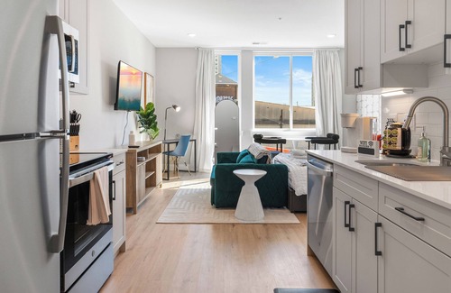 North Philadelphia Apartment | Cozy Lux Studio Apt - 5 mins away to The Fillmore