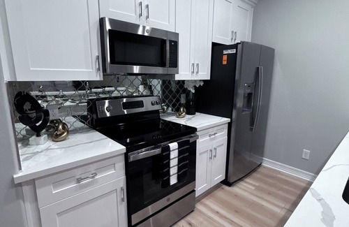 Northside Apartment | Cozy Luxurious 2 bedroom Apt New and Cleanly in Houston Tx