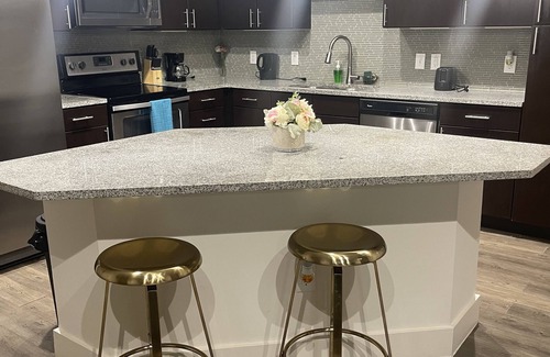 Westchase Apartment | Cozy, luxury 2bd 2bth midtown rental with pool