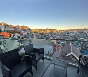 Baguio House | Cozy Modern 3BR Penthouse near Burnham with AC Wifi Netflix