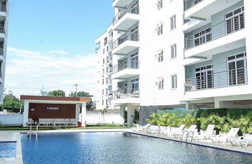 Mombasa Apartment | Cozy Modern 3BR with a Pool and Lounge, Oceanview, AC/WiFi/Beach/Gym