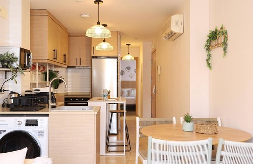 Sagunto Apartment | Cozy Modern Apartment Near Sagunto Beach with Balcony and A/C