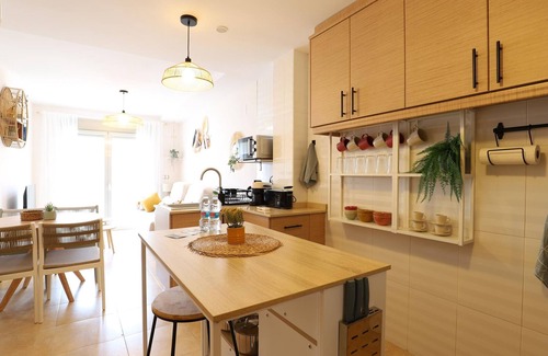 Sagunto Apartment | Cozy Modern Apartment Near Sagunto Beach with Balcony and A/C