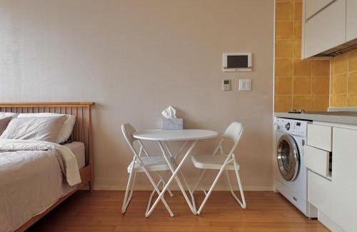 Bundang-gu Apartment | Cozy Modern Studio at Shin-Bundang Line