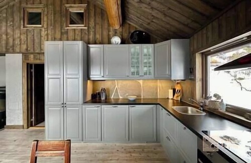 Vikberget House | Cozy mountain cabin in Flå with stunning views