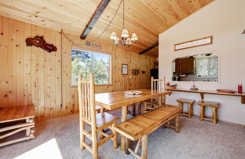 Whispering Forest Cabin | Cozy mountain cabin w/wood fireplace & full kitchen -near skiing