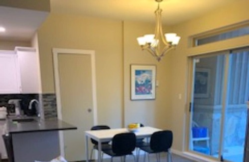 Whistler Cay Estates House | Cozy Mountain retreat, newly renovated, king sized bed, quiet and cozy