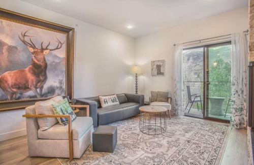 Silverthorne Apartment | Cozy- Mountain Style - River View apartment - Colorado