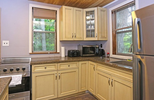 Severn Cabin | Cozy Muskoka Getaway right on the River!
