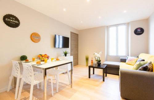 Cannes City Centre Apartment | Cozy Nest YourHostHelper