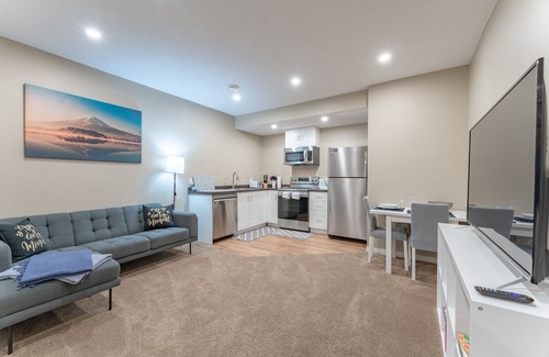 Symons Valley Apartment | Cozy newly built basement apartment in Sherwood