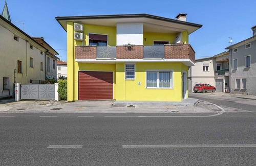 Pozzoleone Apartment | Cozy, newly renovated apartment in the heart of Pozzoleone
