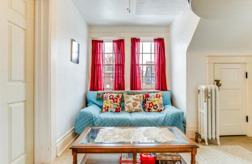 Downtown Niagara Falls House | Cozy Niagara Falls Cottage with Gas Grill and Patio!