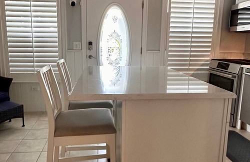 Polk City Cottage | Cozy Oasis-Charming 1 Bedroom Casita with RV Parking Available