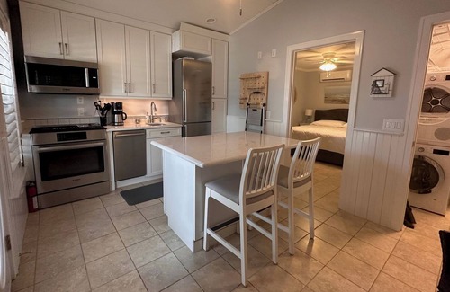 Polk City Cottage | Cozy Oasis-Charming 1 Bedroom Casita with RV Parking Available