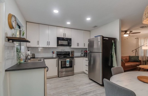 Fellowship House | Cozy Ocala Cottage - Dog Friendly - 5 miles to WEC
