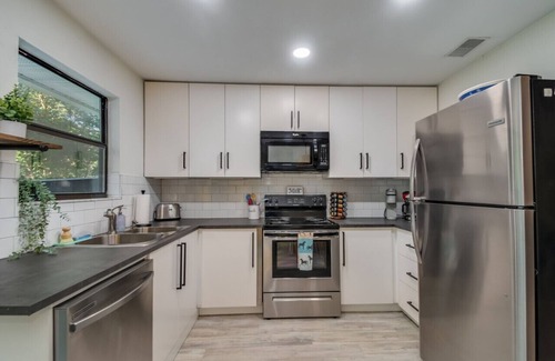 Fellowship House | Cozy Ocala Cottage - Dog Friendly - 5 miles to WEC