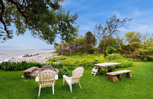 Rockport Cottage | Cozy oceanfront home with unique architecture