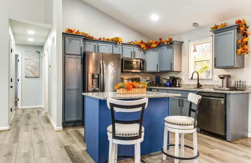 Westwood House | Cozy Ohio Home - Deck, Arcade Games and Near Golfing