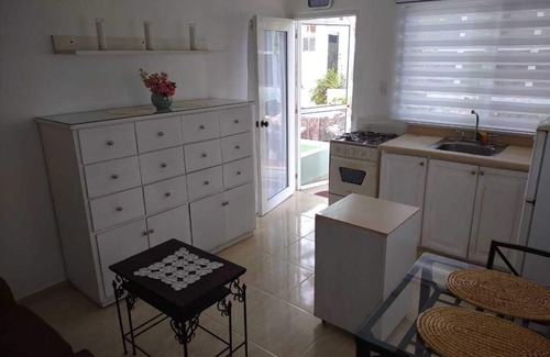 Mar De Sol Apartment | Cozy One Bedroom Apartment in Juan Dolio Beach with AC, WiFi & Hot Water