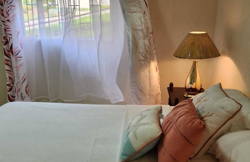 Jackson Apartment | Cozy one-bedroom apartment with wifi and a/c. 5 minutes to malls and grocery.