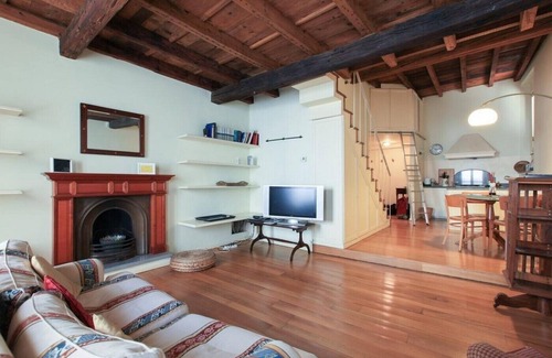 Carrobbio Apartment | Cozy one-bedroom apartment located in the heart of the city of Milan.