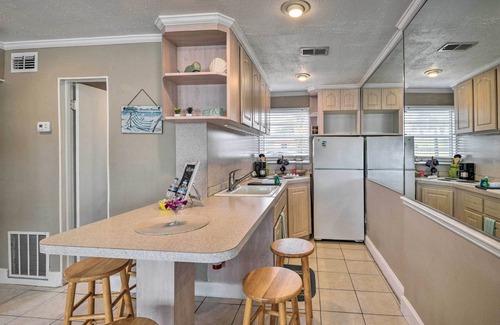 Neptune Cottage | Cozy Ormond Beach Bungalow: Steps to the Sand