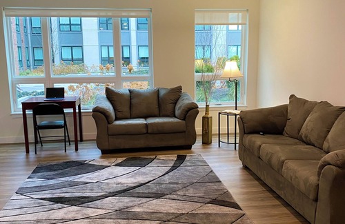 Peekskill Apartment | Cozy Peekskill Apt. with Mountain View, Riverside Park and Metro North access.