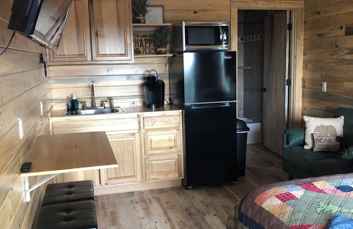 Blanding House | Cozy, Private - Central to Many National Parks! Parking for ATV Trailers.