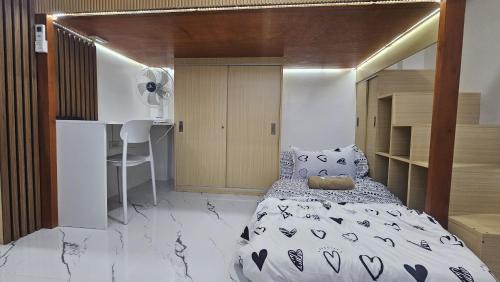 Tuguegarao Apartment | Cozy Private Room D at 3Z Transient House
