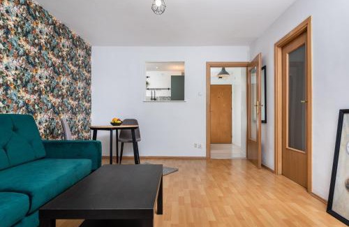 Podgorze Apartment | Cozy Railway Corner in Kraków - by Upstairs