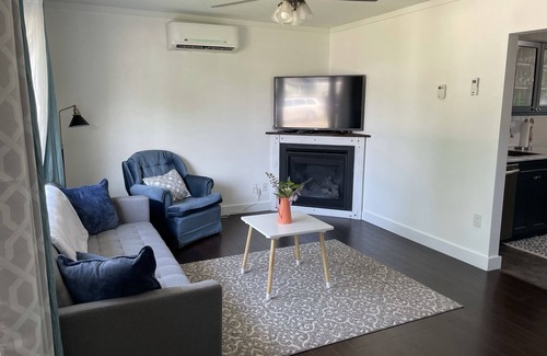 Port Elgin Cottage | Cozy, relaxing get away close to trails, beach, shopping and restaurants