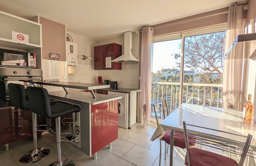 Cap d'Agde Apartment | Cozy renovated apartment with parking near port/beach, cleaning included