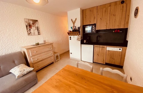 La Clusaz Apartment | Cozy Renovated Studio with Balcony, Garage, and Mountain Views in La Clusaz