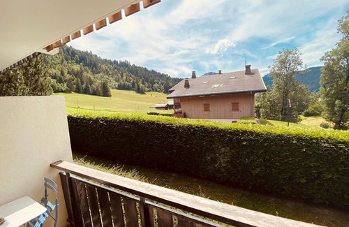 La Clusaz Apartment | Cozy Renovated Studio with Balcony, Garage, and Mountain Views in La Clusaz