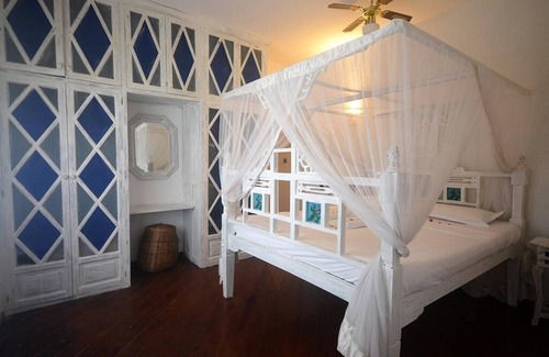Watamu Bed & Breakfast | COZY RESORT SURROUNDED BY GREENERY WITH POOL IN THE CENTER OF WATAMU