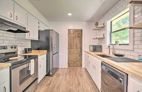 Fellowship House | Cozy Retreat, 7 Mi to World Equestrian Center