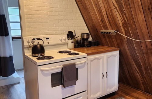 Red River Cabin | Cozy retreat in Hidden Valley, 10 minutes to Red River!