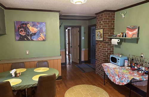 Southeast Raleigh House | Cozy Retro Game Filled Ranch Near Downtown