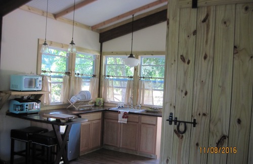 Buckingham Cottage | Cozy river retreat on the Orange river Buckingham FL. w/pool and Kayaks!
