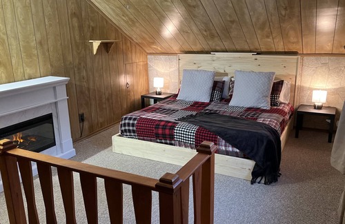 Huntsville Cottage | Cozy Riverfront All Season Cottage - 6 minutes from downtown Huntsville