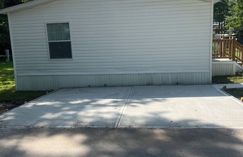 Lithia Springs House | Cozy Room in mobile home in Lithia Springs with WiFi, AC