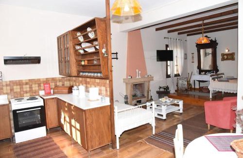 Agios Minas Apartment | Cozy Rustic Studio In Neohori