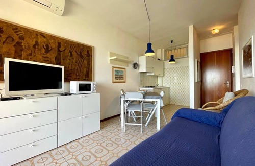Porto Santa Margherita Apartment | Cozy seaview apartment-Beahost