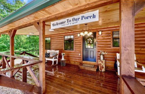 Broken Bow House | Cozy Secluded, King, Best Location, Hot tub, Firepit, Playset
