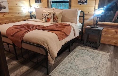 Broken Bow House | Cozy Secluded, King, Best Location, Hot tub, Firepit, Playset